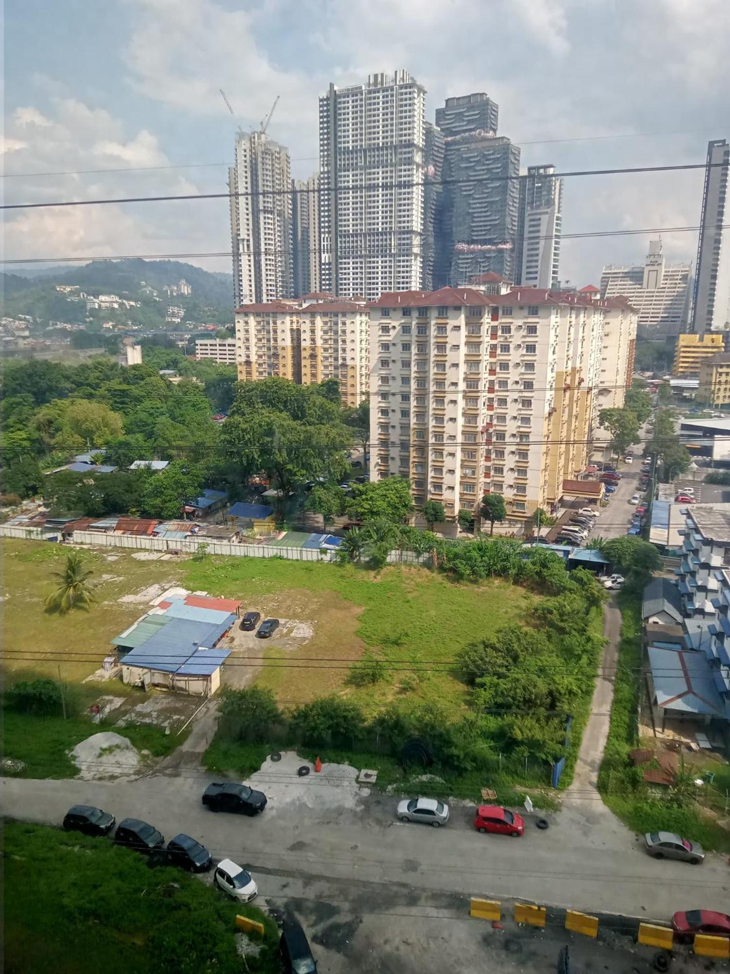 3 Tower Klcc By Razz Pangsapuri Kuala Lumpur